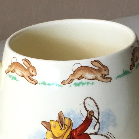 BUNNYKINS Royal Doulton Playful Cowboy Scenes England Peter Rabbit Mug - Picture 5 of 9